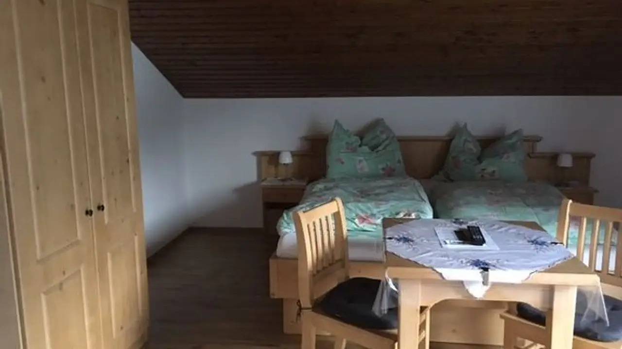 Doppelzimmer für 2 Personen (12 m²) in Strobl in Abersee, Strobl