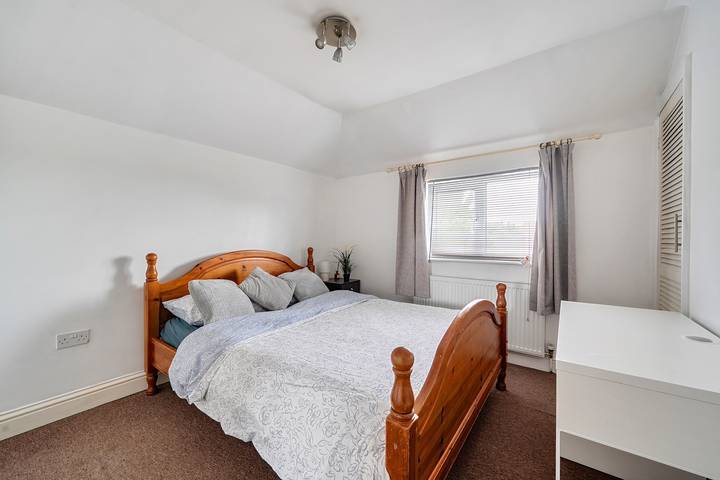 3 Bed - Sleeps 6 - Parking - Central Canterbury in Kent