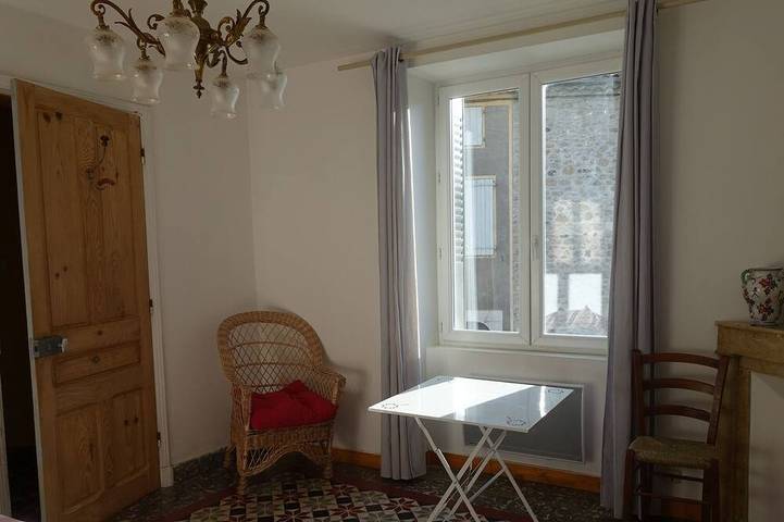 Gîte pour 4 personnes, avec terrasse et jacuzzi à Vogüé - 4