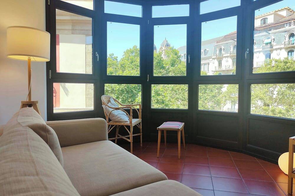 Entire apartment, Gorgeous views over La Rambla. Very bright! R.A. in Barcelona Centre, Barcelona