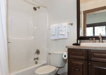 Vacation House for 19 Guests in Winter Park, Arapaho National Forest, Picture 2