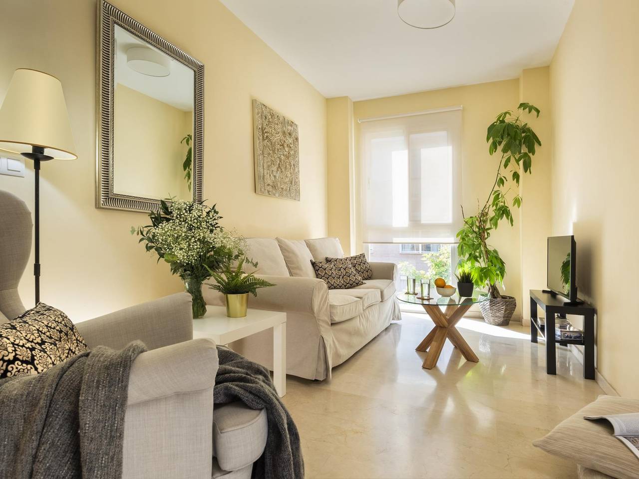 Entire vacation apartment, Misterhost San Bernardo Jardines de Murillo in Nervión, Sevilla