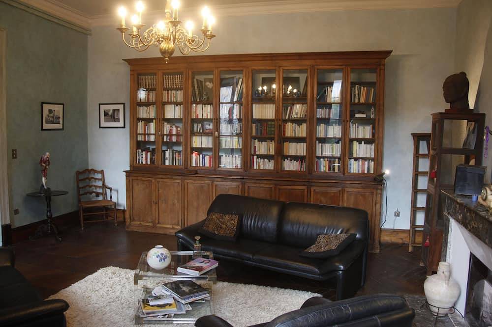 La Villa Hadrien, le calme dans une villa de charme à Plaisance du Gers in Gers