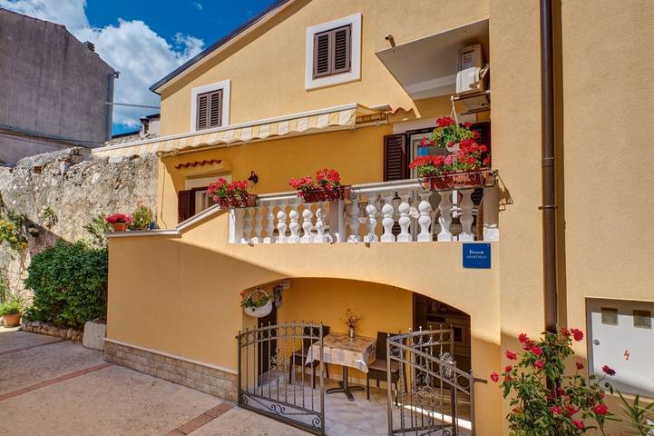Ferienwohnung für 2 Personen, mit Balkon/Terrasse auf Cres - 2