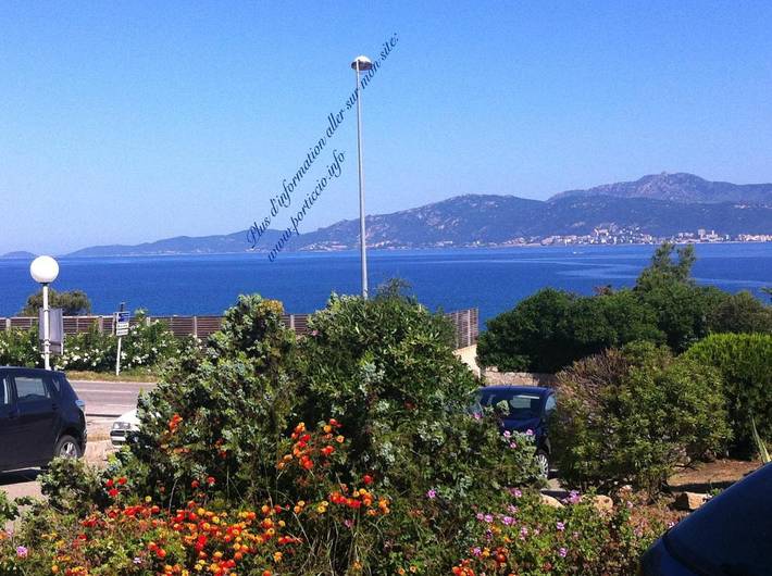 Gîte pour 6 personnes, avec vue et terrasse dans Plage d'Agosta