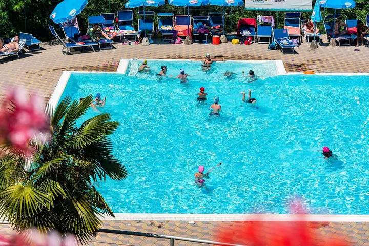 Camping für 6 Personen, mit Pool und Ausblick sowie Terrasse in Chianti - 4