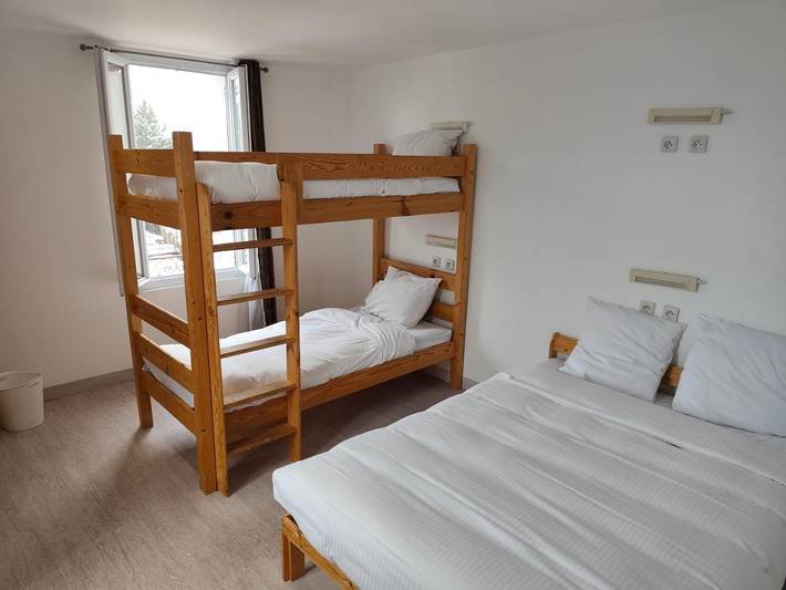 Hôtel pour 2 personnes, avec Terrasse et Jardin à L'Argentière-la-Bessée - 2