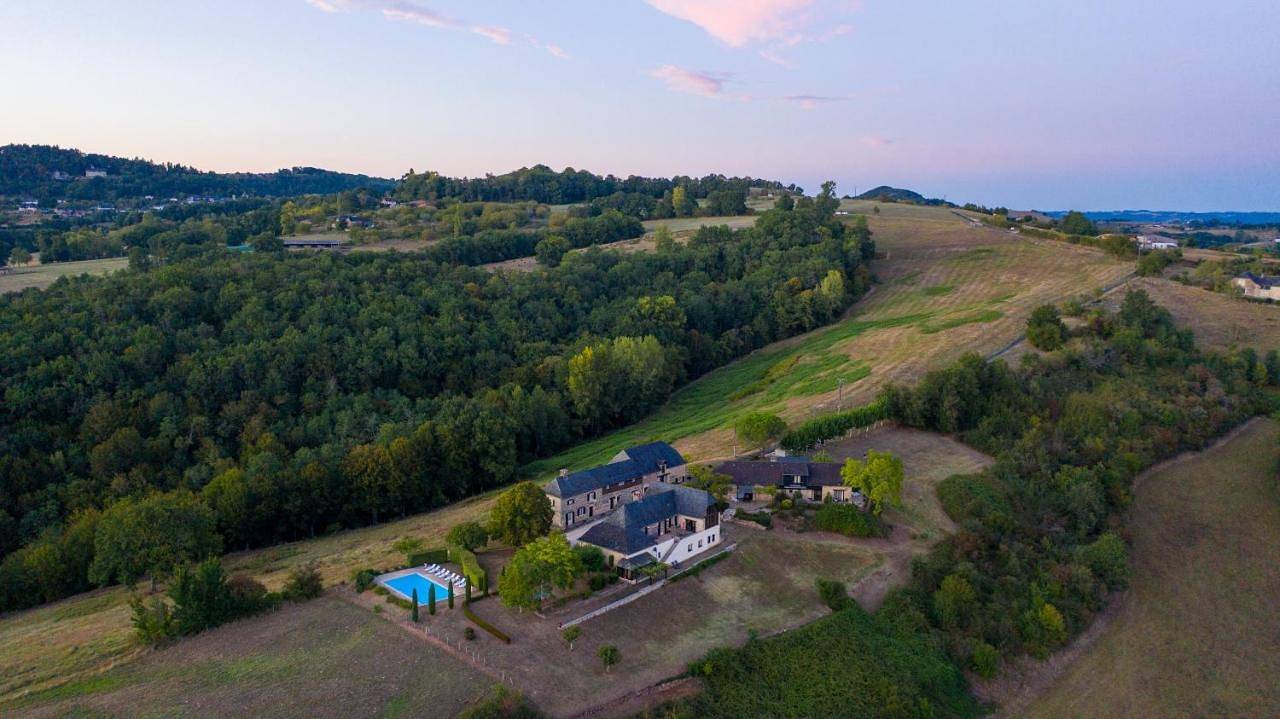 Three-Bedroom House in Perpezac-le-Blanc, Région de Brive-la-Gaillarde