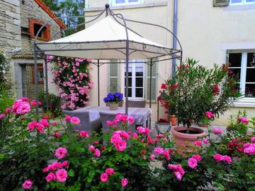 Gîte pour 3 personnes, avec vue et jardin à Tailly