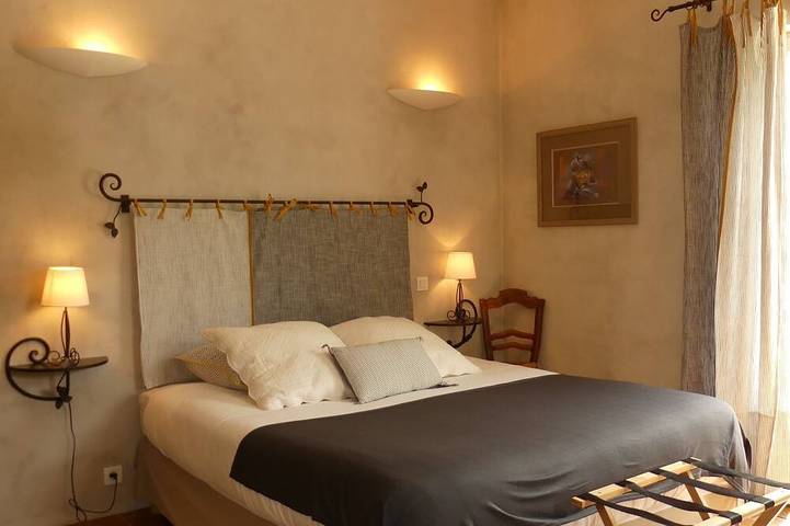 Chambre d’hôte pour 3 personnes, avec jardin et piscine à Trets - 3