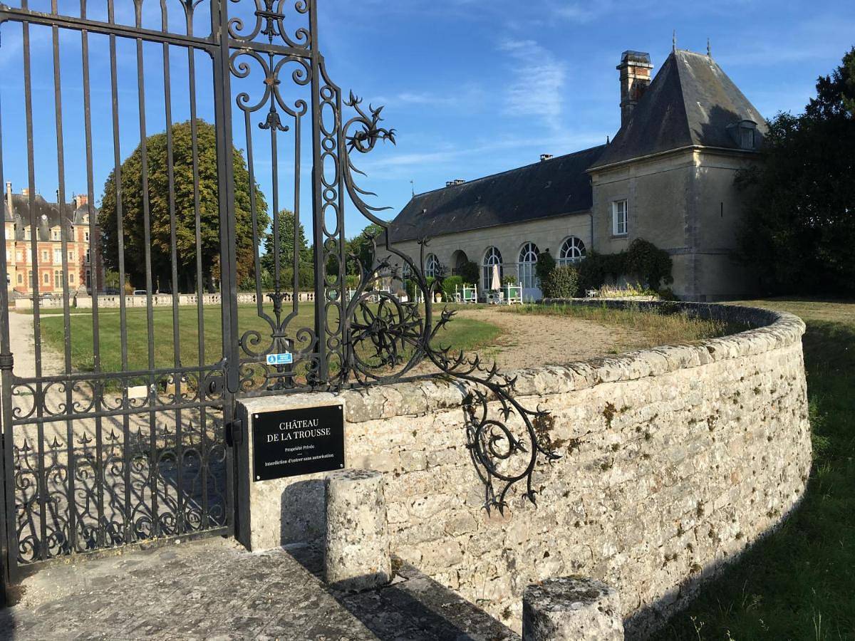 Appartement entier, The Orangery apartment, Chateau de la Trousse in Ocquerre, Seine-et-Marne