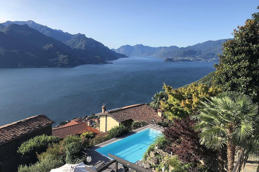 Traumhaftes Landhaus mit wunderschönem Garten und atemberaubendem Blick in Semnago-San Martino, Comune di San Siro