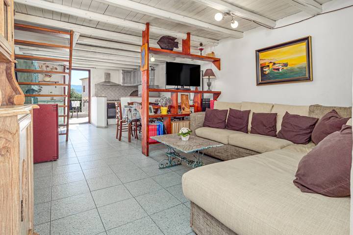 Appartamento intero, Appartamento 'Flamingo' con terrazza privata, balcone e aria condizionata in San Teodoro, Olbia-Tempio