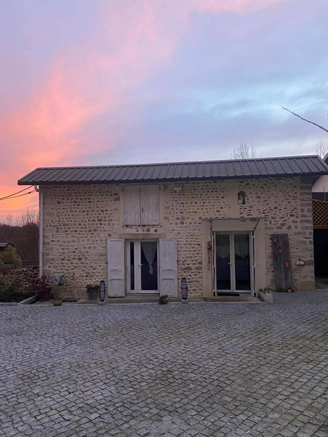 Gîte pour 5 personnes, avec vue et jardin, animaux acceptés à Narcastet