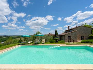 Location de vacances pour 6 personnes, avec vue et jardin à San Gimignano