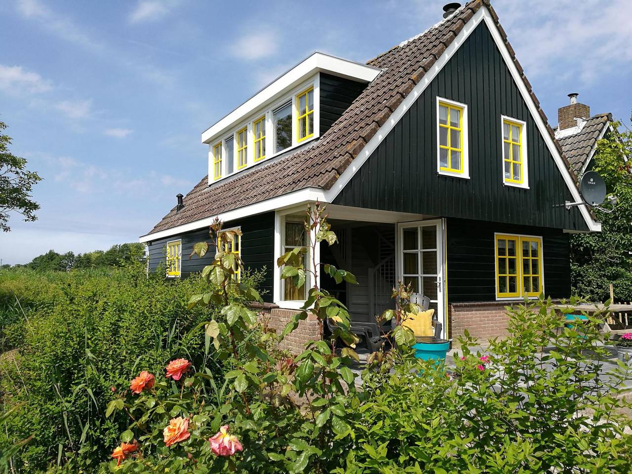 Komfortables Ferienhaus für 10 Personen mit Steg und umzäuntem Garten Nähe Callantsoog in Niederländische Nordsee