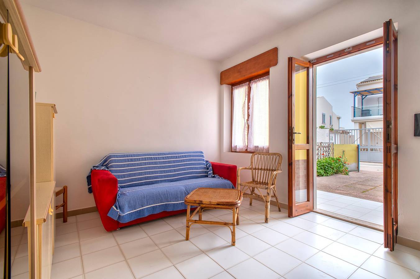 Appartamento intero, Appartamento 'Brezza Marina 4' con giardino privato in Lu Bagnu, Castelsardo