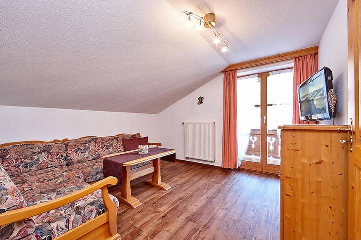 Ferienwohnung für 3 Personen, mit Ausblick und Terrasse in Wallgau - 4