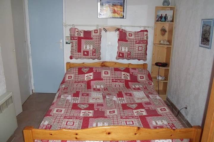Superbe Appartement Traversant de Type F3 Avec Jardin Fleuri à 5 min de la Plage in Cargèse, Regionaler Naturpark Korsika