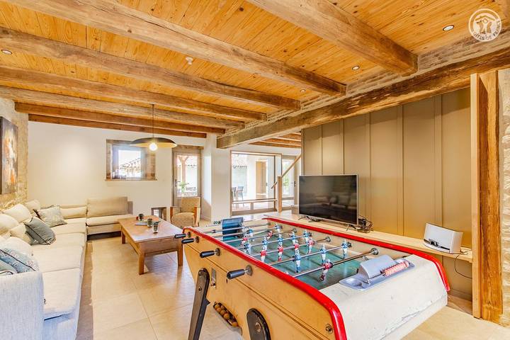 Gîte pour 14 personnes, avec jardin ainsi que piscine et terrasse dans Saône-et-Loire - 3