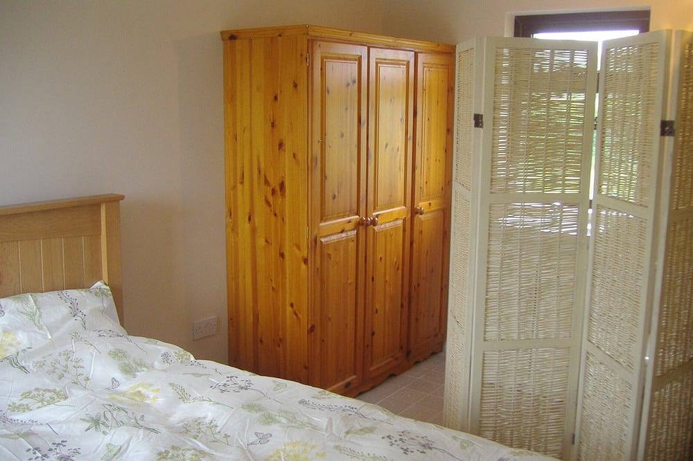 Ganze Wohnung, Zuflucht in der Landschaft auf Vorbergen von Sperrin Berge in Grafschaft Londonderry