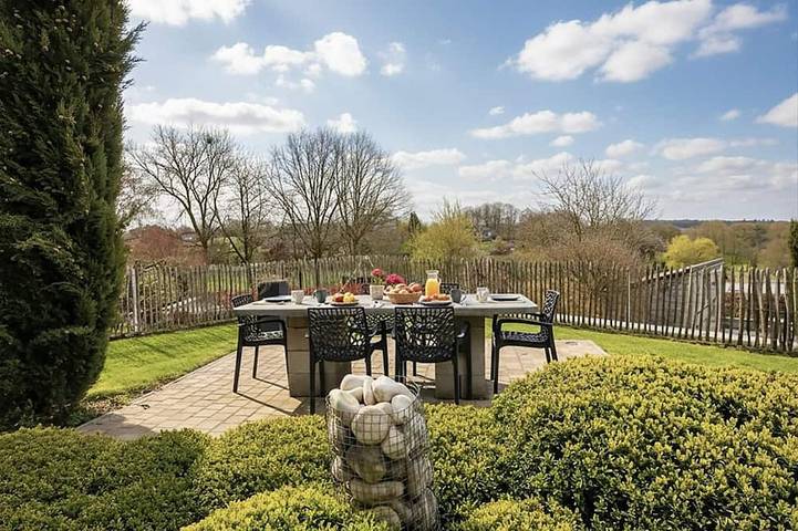 Location de vacances pour 4 personnes, avec jardin à Ouffet