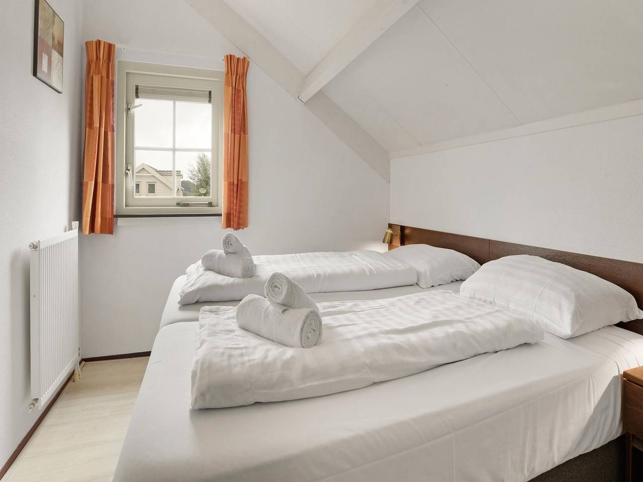 Bungalow in Südholland mit eigenem Steg in Bernisse, Niederländische Nordsee