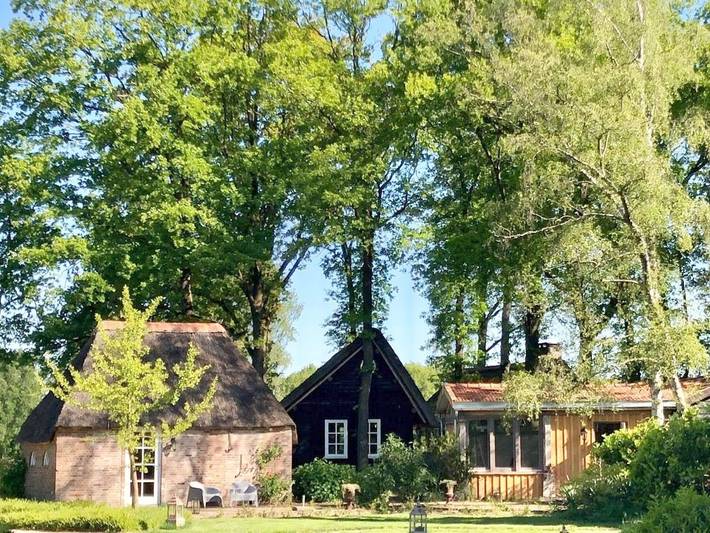 Ferienwohnung für 2 Personen, mit Terrasse und Garten sowie Sauna und Ausblick