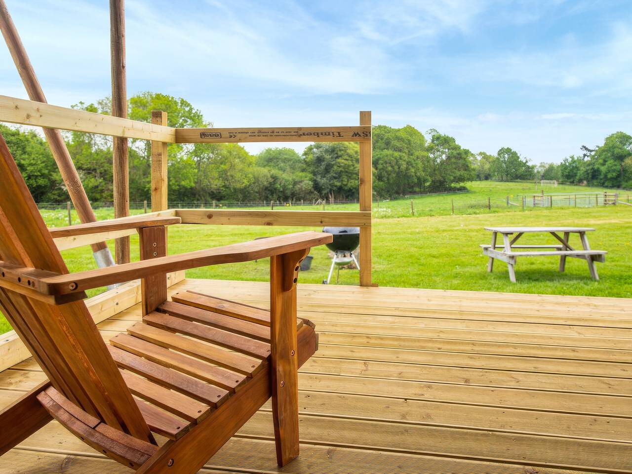 Glamping for 6 People in Sherfield English, Hampshire