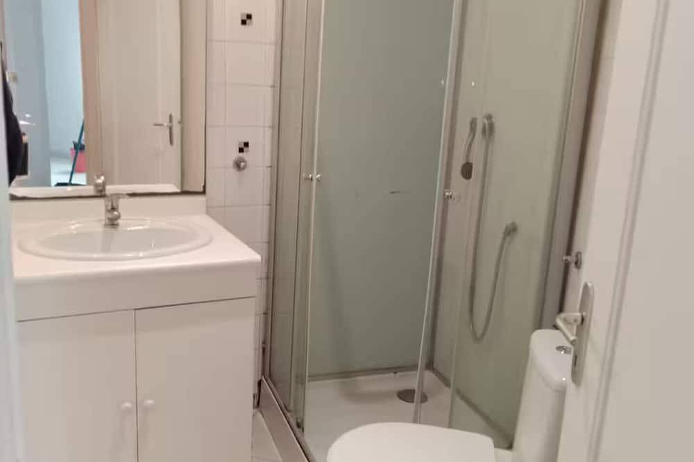 Entire apartment, Charming cottage in the heart of Saintes in Saintes, Saintes region