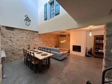 Gîte pour 9 personnes, avec terrasse, animaux acceptés à Saint-Nazaire-le-Désert