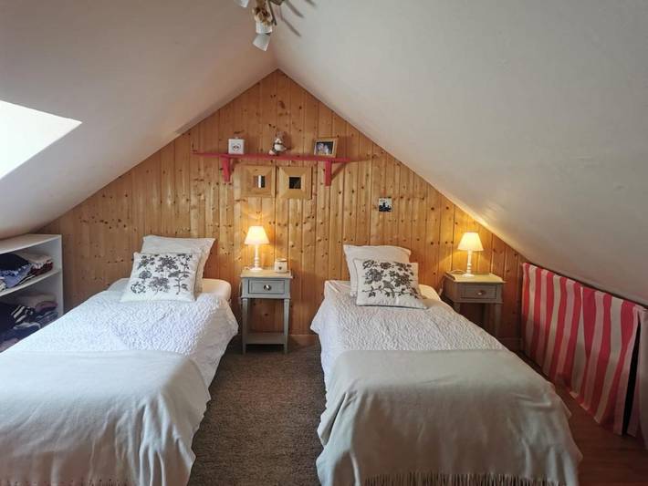 Location de vacances pour 7 personnes, avec jardin et vue, animaux acceptés à Chaon - 2