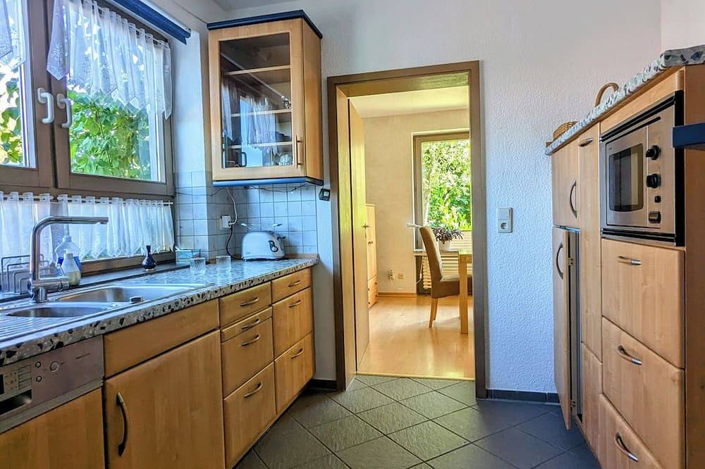 Ganze Wohnung, Fewo Herkulesblick - Ruhige Ferienwohnung mit viel Platz, Garten und Terrasse in Melsungen, Schwalm-Eder-Kreis