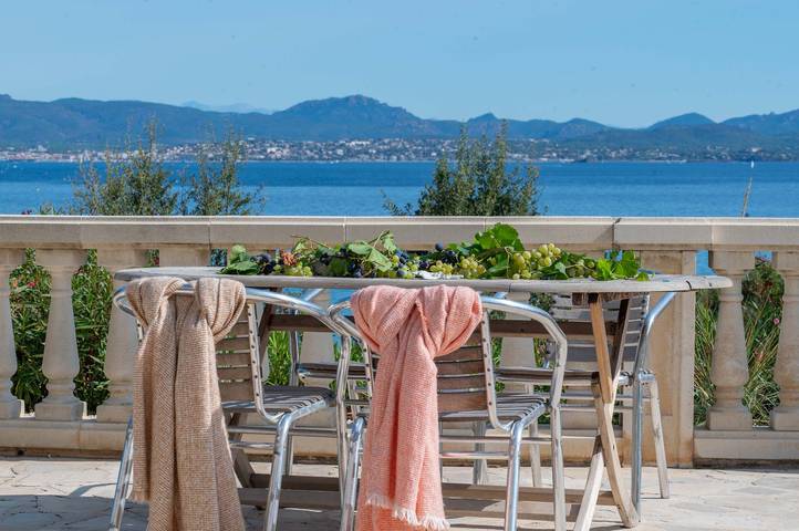 Villa pour 12 personnes, avec jardin et terrasse ainsi que sauna et jacuzzi, animaux acceptés à Roquebrune-sur-Argens - 3