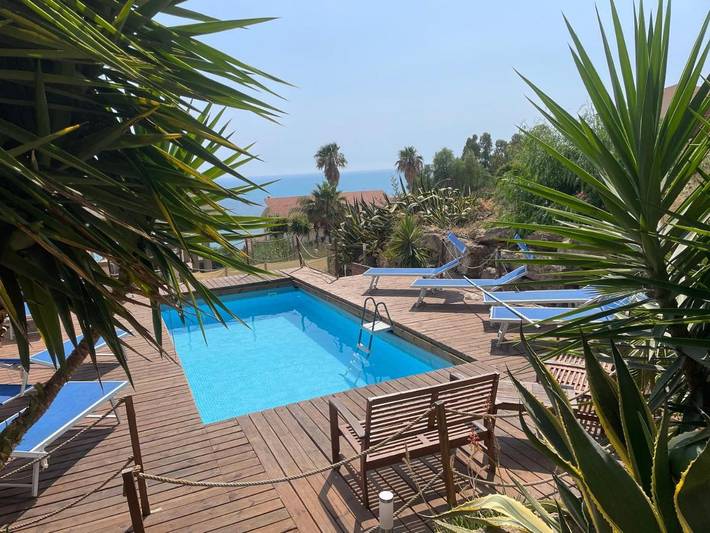 Casa vacanza per 2 persone, con Balcone e Terrazza nonché Giardino e Piscina a San Giorgio