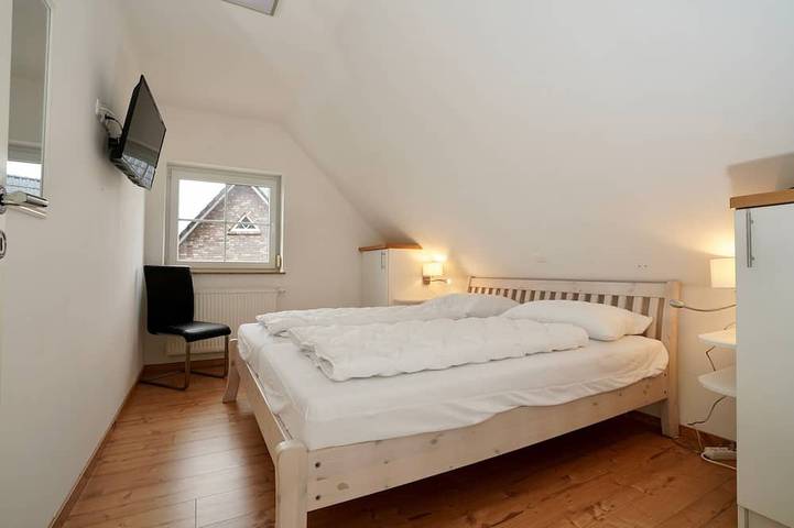 Ferienhaus für 14 Personen, mit Whirlpool und Terrasse sowie Garten und Pool in Klütz - 2