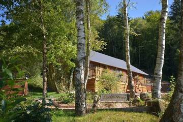 Gîte pour 4 personnes, avec jardin et jacuzzi, animaux acceptés à Treignac