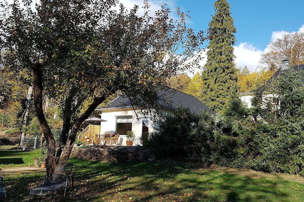 Haus mit eigener Terrasse, großem Garten und Spielplatz direkt am Wald in Bad Sachsa, Harzvorland