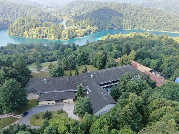 Hôtel pour 2 personnes, avec Terrasse et Jardin dans Plitvička Jezera