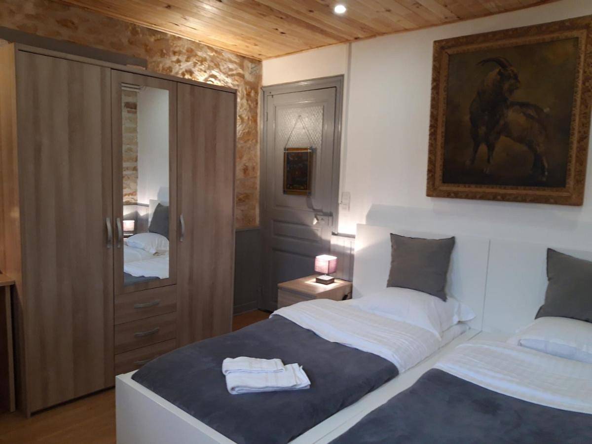 Twin Room with Private Bathroom in Saint-Honoré-les-Bains, Parc naturel régional du Morvan
