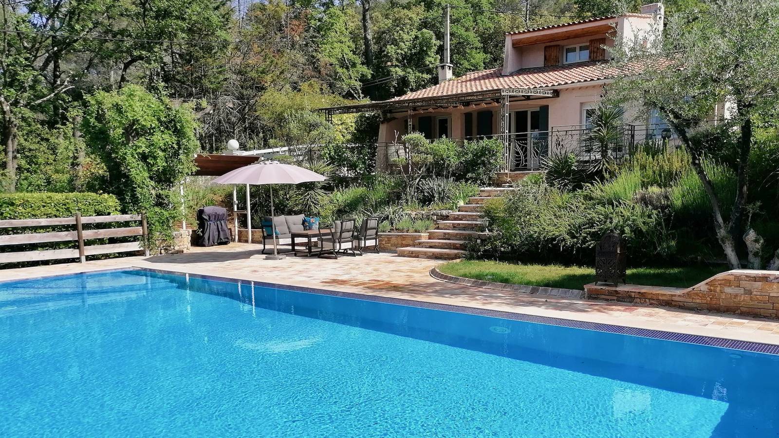 Le Cosy de Luxe in Lorgues, Région de Draguignan