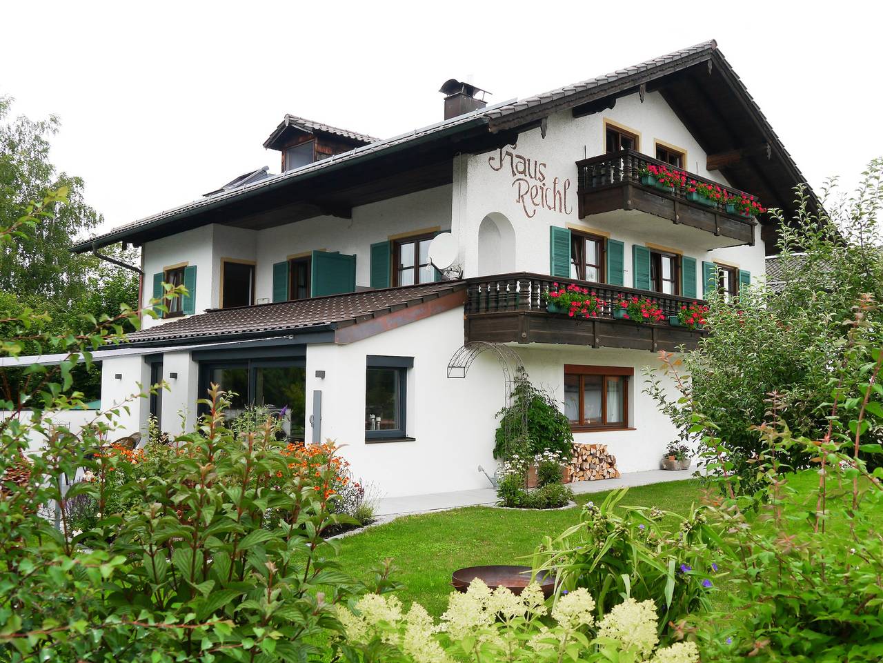 Apartamento vacacional entero, Apartamento de vacaciones para 2 personas con balcón in Gstadt am Chiemsee, Lago Chiem