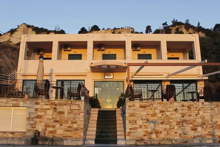 Appart’hôtel pour 2 personnes, avec balcon et vue
