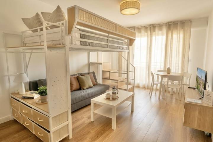 Estudio entero, Renovated apartment with a terrace and parking in Houlgate, Region de Lisieux