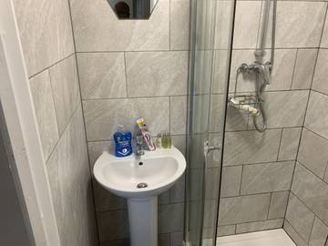 Holiday Apartment for 4 People in Coventry, Heart of England, Photo 2