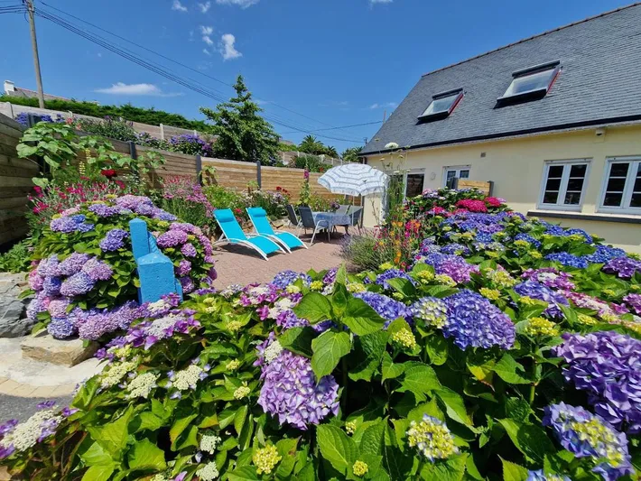 Ferienwohnung für 2 Personen, mit Garten und Pool sowie Ausblick - 1