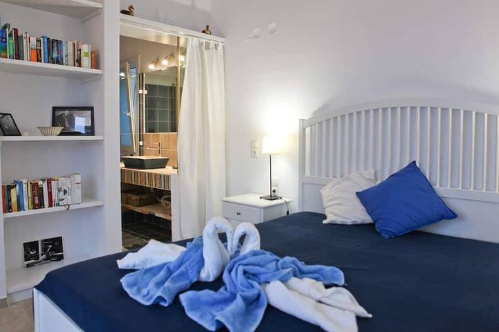 240 qm, Großer Pool, 300m zum Strand, Fantastischer Meerblick, 2 Küchen, Klima in Sporaden