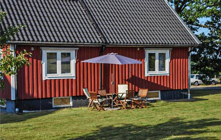 Hus för 9 Personer med trädgård in Halland