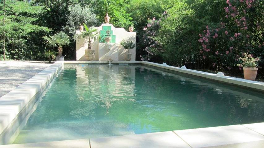 Location de vacances pour 2 personnes, avec jardin ainsi que piscine et terrasse à Sommières - 3