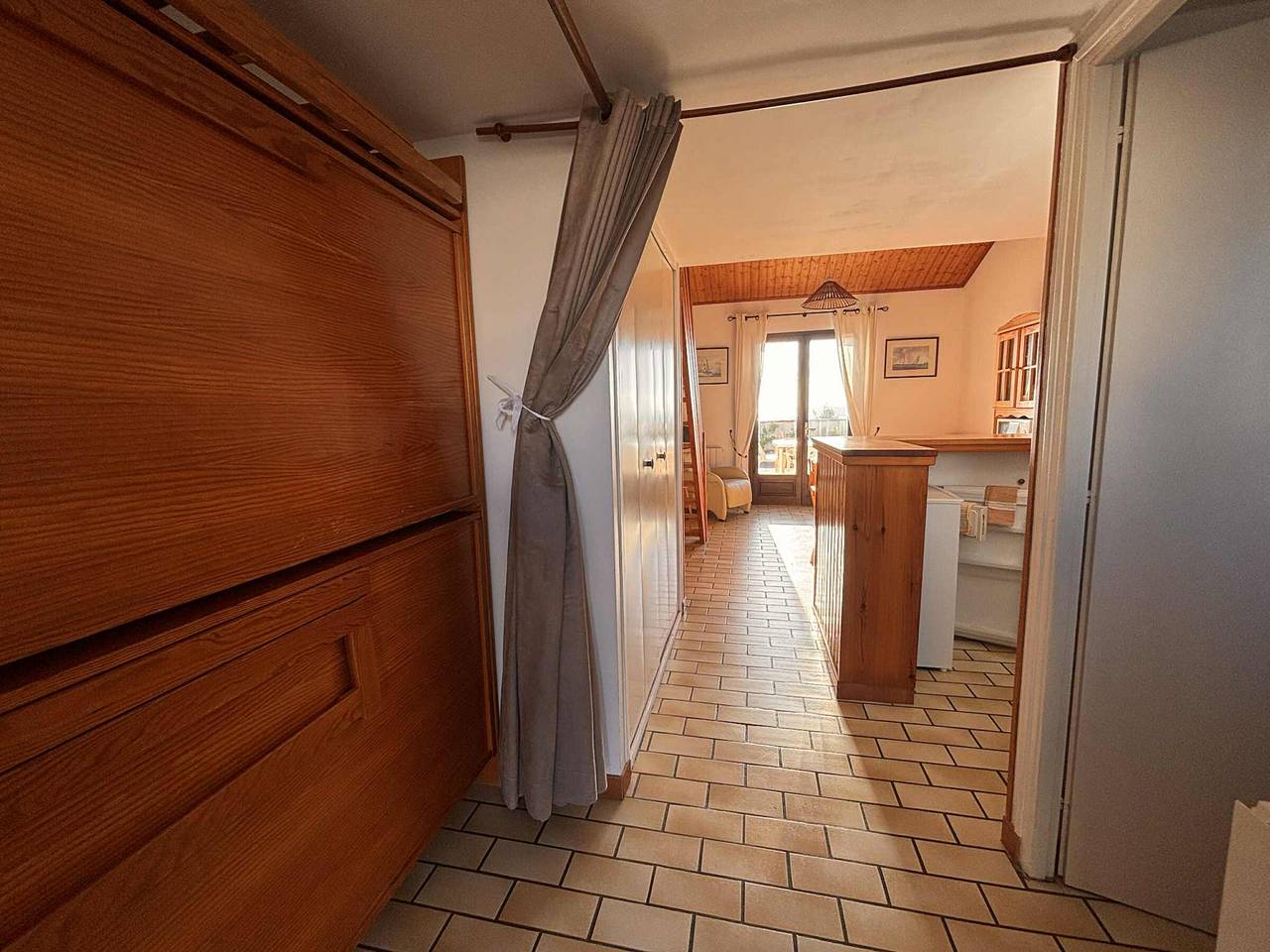 Maisonnette cosy à 20 m de la plage avec animaux admis, wifi et parking in La Tranche-sur-Mer, Vendée
